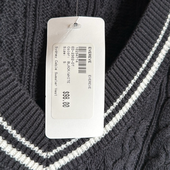 Evereve black sweater vest with white detail v-neck - Picture 2 of 6